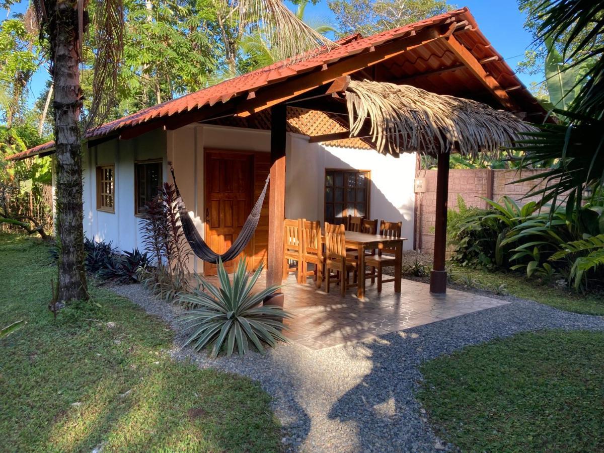 Hotel Pura Vida Vegana Cahuita Exterior foto